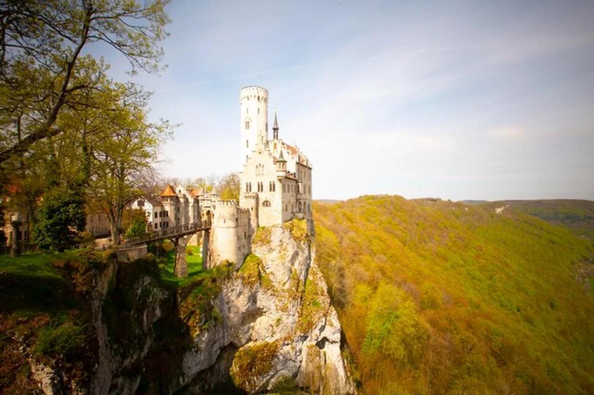 Zamek Lichtenstein w Alpach Szwabskich