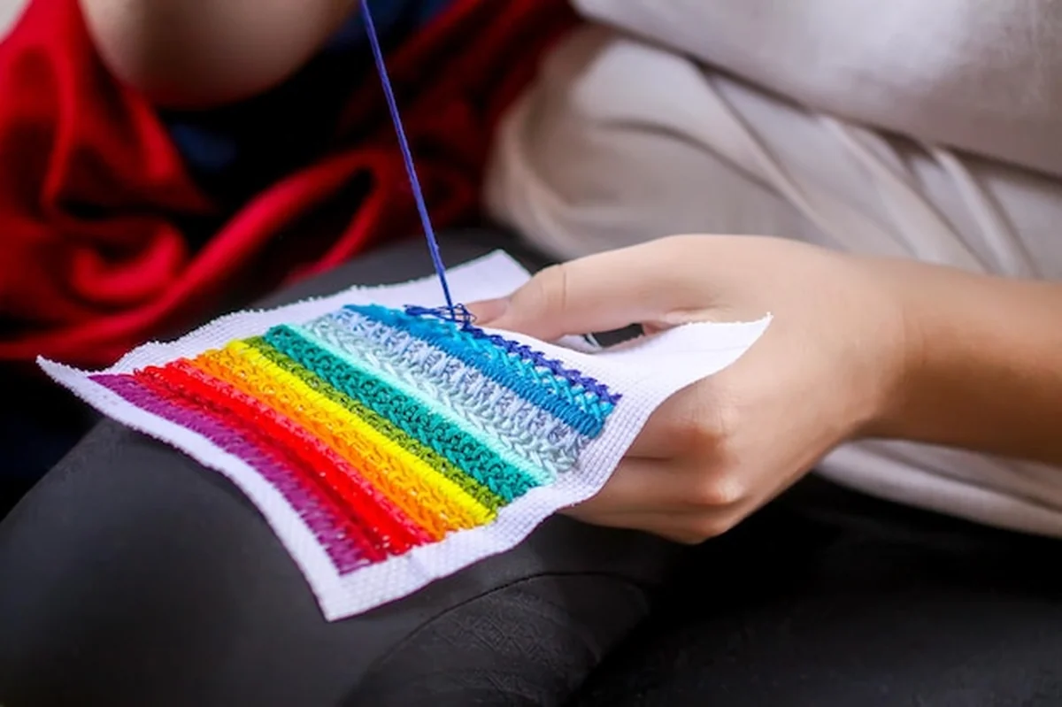 Haft na płótnie z bliska